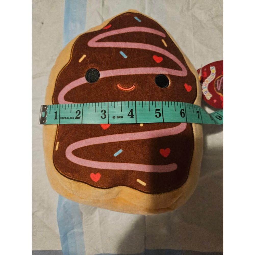 Deja the Chocolate Donut 8" Squismalllow NEW - Picture 9 of 10
